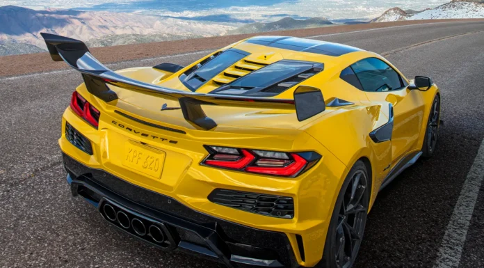 GM Issues Stop-Sale on 2025-2026 Chevy Corvette Models for Inoperable Rear Turn Signals Chevrolet Corvette ZR1