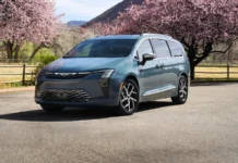 2027 Chrysler Pacifica Vans Start Making Their Way to Dealers with (Mostly) Lower Price Tags 2027 Chrysler Pacifica