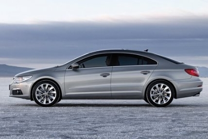 Volkswagen-unveils-Passat-CC-sports-coupe-17292