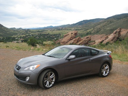 Hyundai_Genesis_Coupe_2T_MAIN