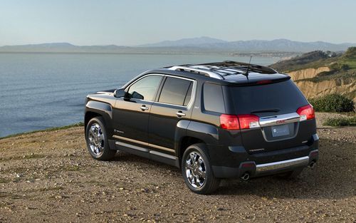 163_0904_01z+2010_GMC_terrain+rear_three_quarter