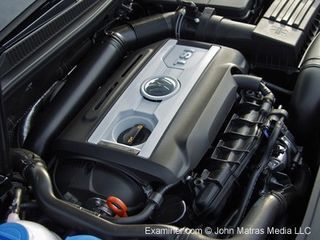 SS_Volkswagen_GTI_2010_engine2