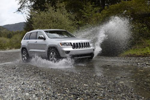 2011_jeep_grand_cherokee_02
