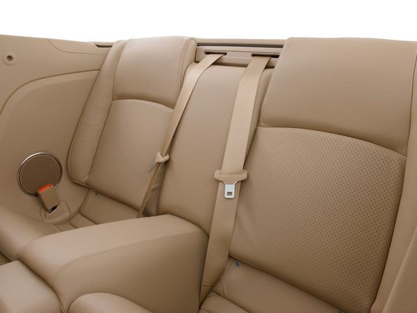 Jaguar_xk_series_xkr_convertible_2009_interior_rearseat Jaguar_xk_series_xkr_convertible_2009_interior_rearseat