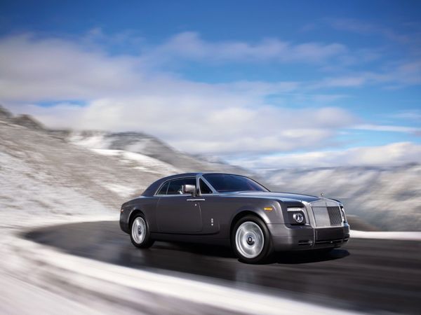 2009_rolls_royce_phantom_coupe_image001