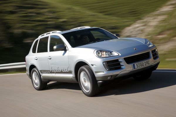 2011 Porsche Cayenne S Hybrid-3