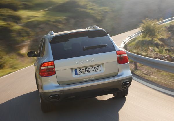 2011 Porsche Cayenne S Hybrid-4