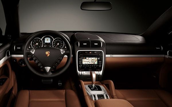 2011-Porsche-Cayenne-S-Hybrid-Interior-View