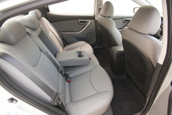 2011-Hyundai-Elantra-Rear-Seat-590x393