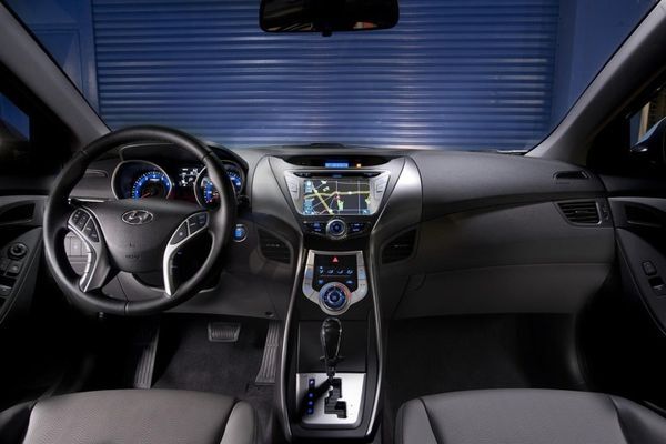 2011-Hyundai-Elantra-Dashboard