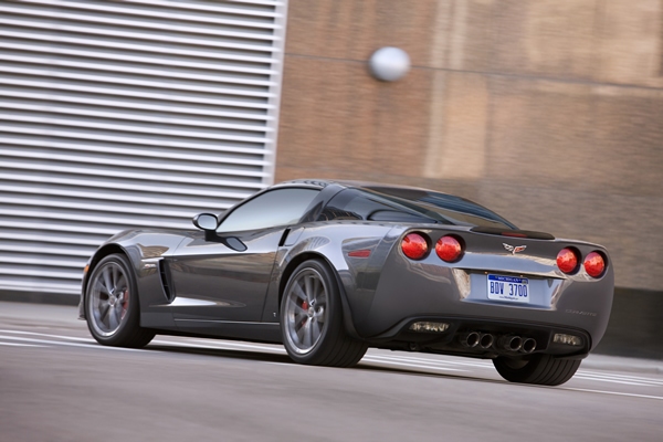 2011-chevrolet-corvette-z06-rear-angle-view