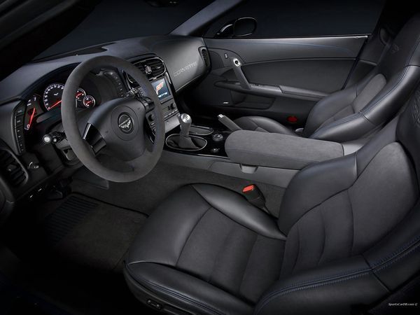 2011-ChevroletCorvetteZ06-4d