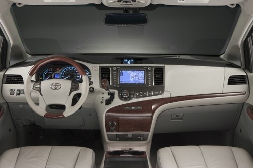 2011-Toyota-Sienna-Limited-008 2011-Toyota-Sienna-Limited-008