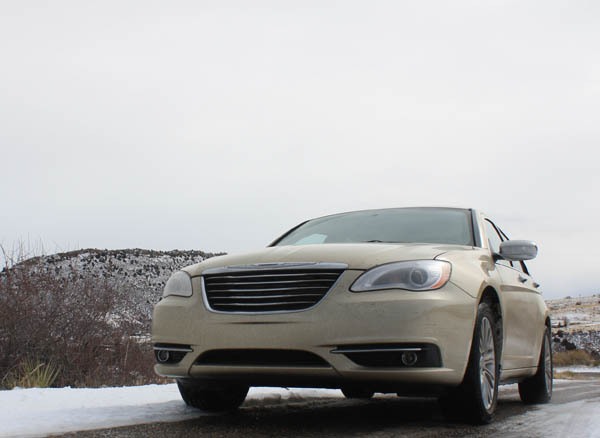 2012 Chrysler 200 ext front 2012 Chrysler 200 ext front