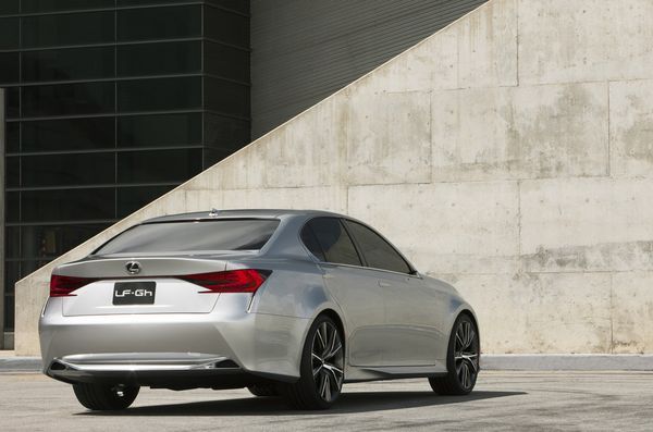 10-lexus-lf-gh-hybrid-concept