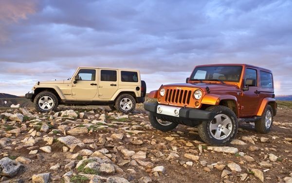 051803_Jeep_Wrangler_and_Wrangler_2011_All-new_interior_and_more