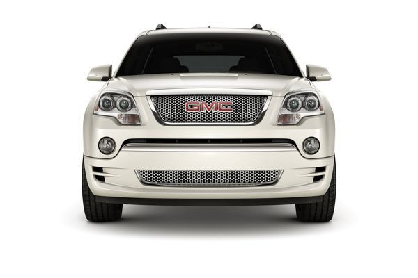 2011-GMC-Acadia-Denali-4