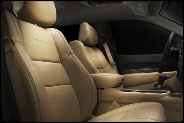 Interior-Front-Seat-2011-Dodge-Durango-700x468