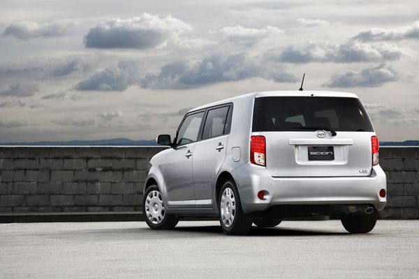 2011_scion_xb_6