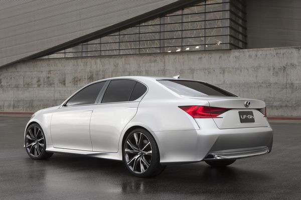 09-lexus-lf-gh-hybrid-concept