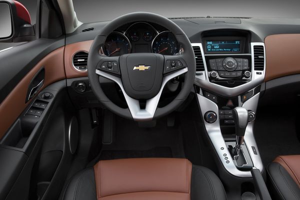 2011_chevy_cruze_us_spec_14