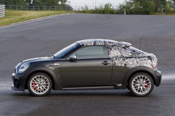 2012-MINI_Coupe-90077674