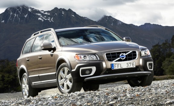 2011_volvo_xc70_3_cd_gallery