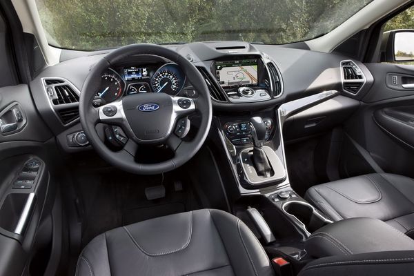 FORD-ESCAPE-7