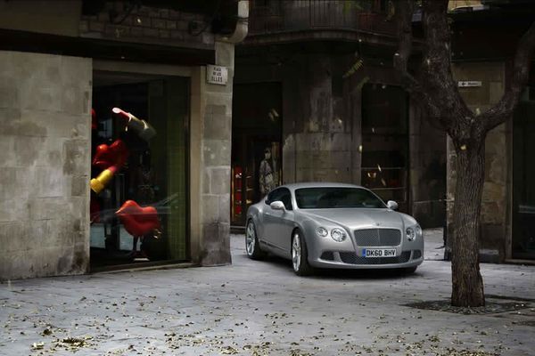 2012-Bentley-Continental-GT-Front-Rear-View-2