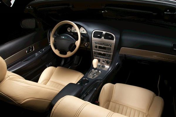 2005-Ford-Thunderbird-Convertible-i02-800