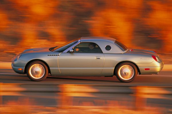 02_Ford_Thunderbird_a-manu-014