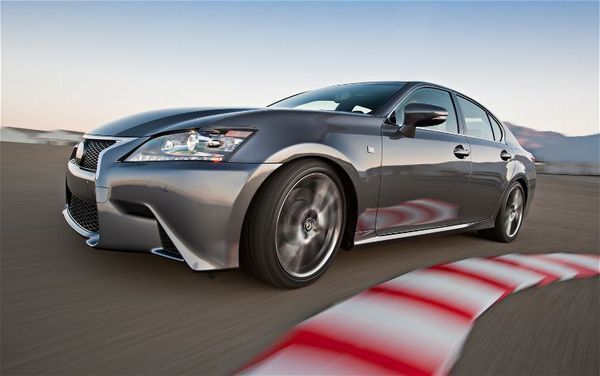 2013-Lexus-GS-350-F-Sport-front-three-quarter-turn 2013-Lexus-GS-350-F-Sport-front-three-quarter-turn