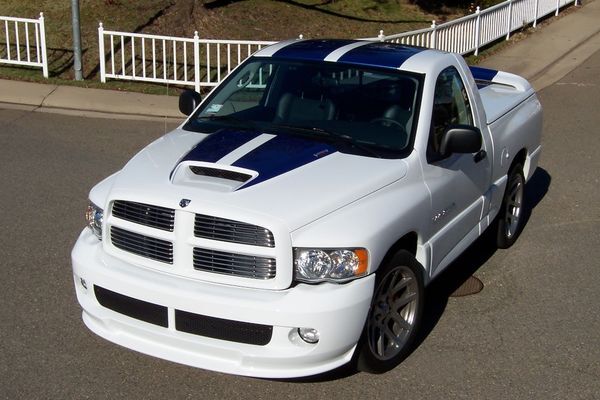 2005_Dodge_Ram_SRT-10_Commemorative_Edition_-105