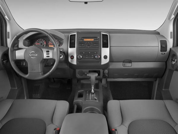 2012-Nissan-Xterra-X-4X4-Dashboard-Image