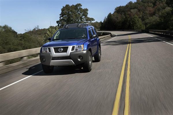 2012-Nissan-xTerra-SUV_Image-012-800
