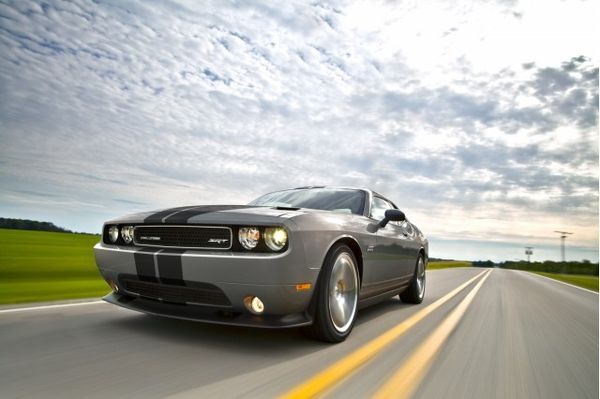 2012-dodge-challenger_100356172_m