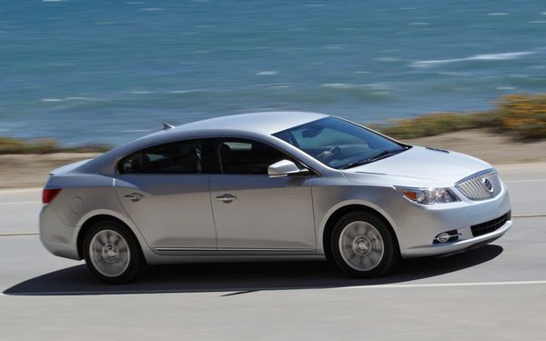 2012-Buick-LaCrosse-eAssist-Driving-Profile-1024x640