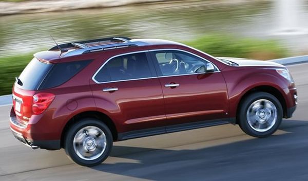2011-Chevy-Equinox-13 2011-Chevy-Equinox-13