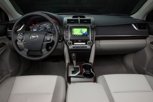 2012_toyota_camry_fint_fd_811112_717 2012_toyota_camry_fint_fd_811112_717