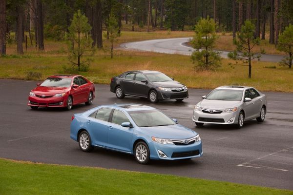 2012_toyota_camry_group_fd_811111_717 2012_toyota_camry_group_fd_811111_717