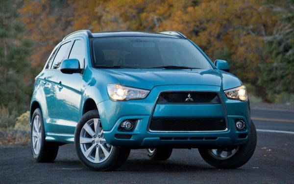 Mitsubishi-Outlander-Sport