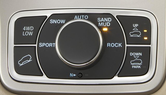Selec Terrain control on Jeep Grand Cherokee