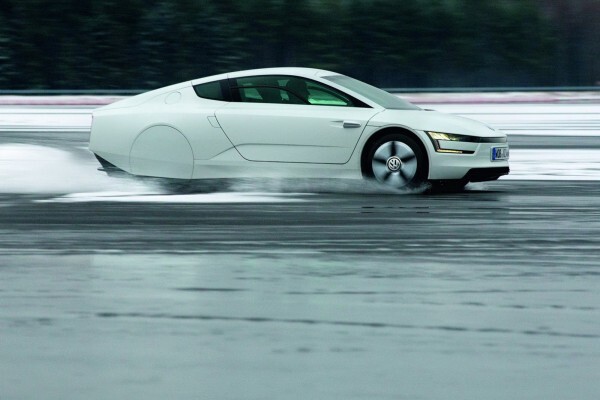 VW-XL1-Production-42[2]