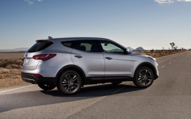 2013-Hyundai-Santa-Fe-Sport-rear-three-quarter-1024x640