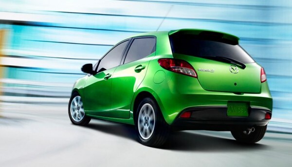 2013_Mazda_Mazda2_Touring_465885