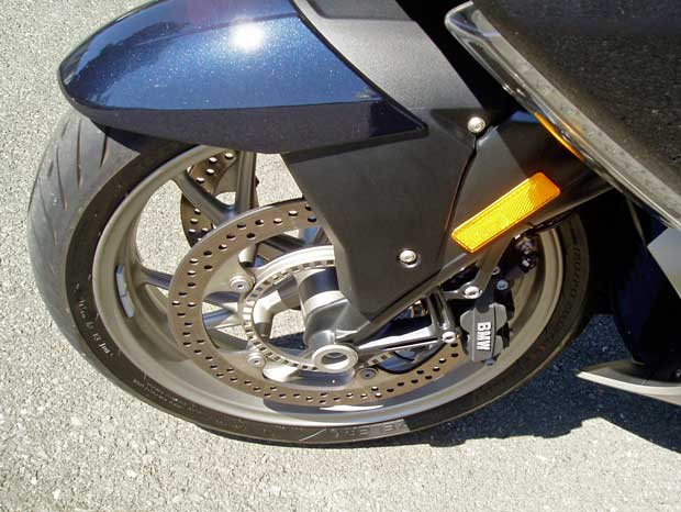 2012-BMW-K1600-GTL-FWhl