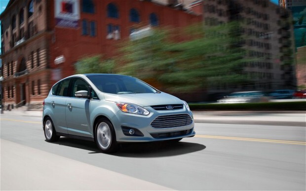 2013-Ford-C-Max-Hybrid-front-right-view