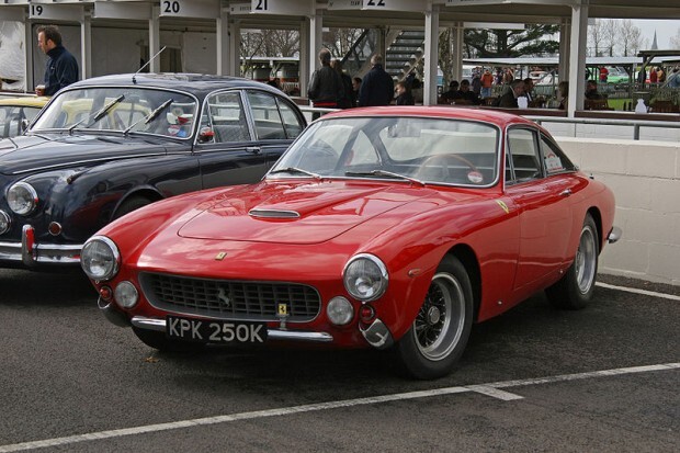 800px-Ferrari_250_GT_Lusso_Berlinetta