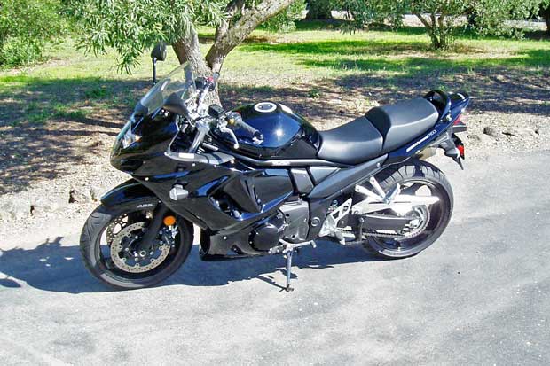 11-Suzuki-GSX-1250-FA-LSD