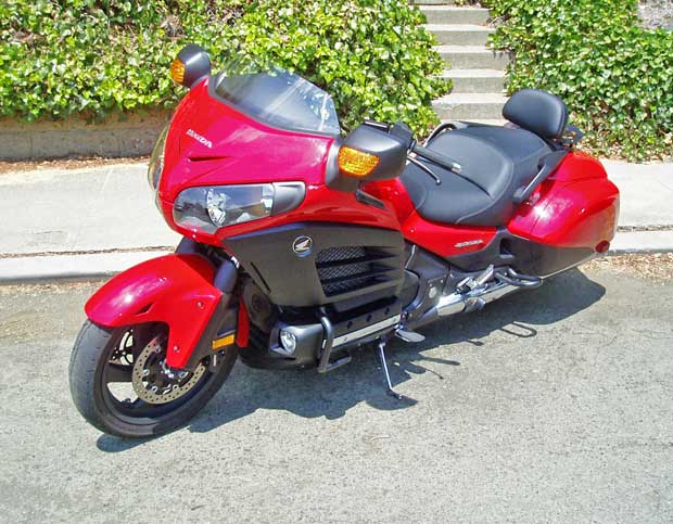 2013-Honda-Gold-Wing-F6B-LSF